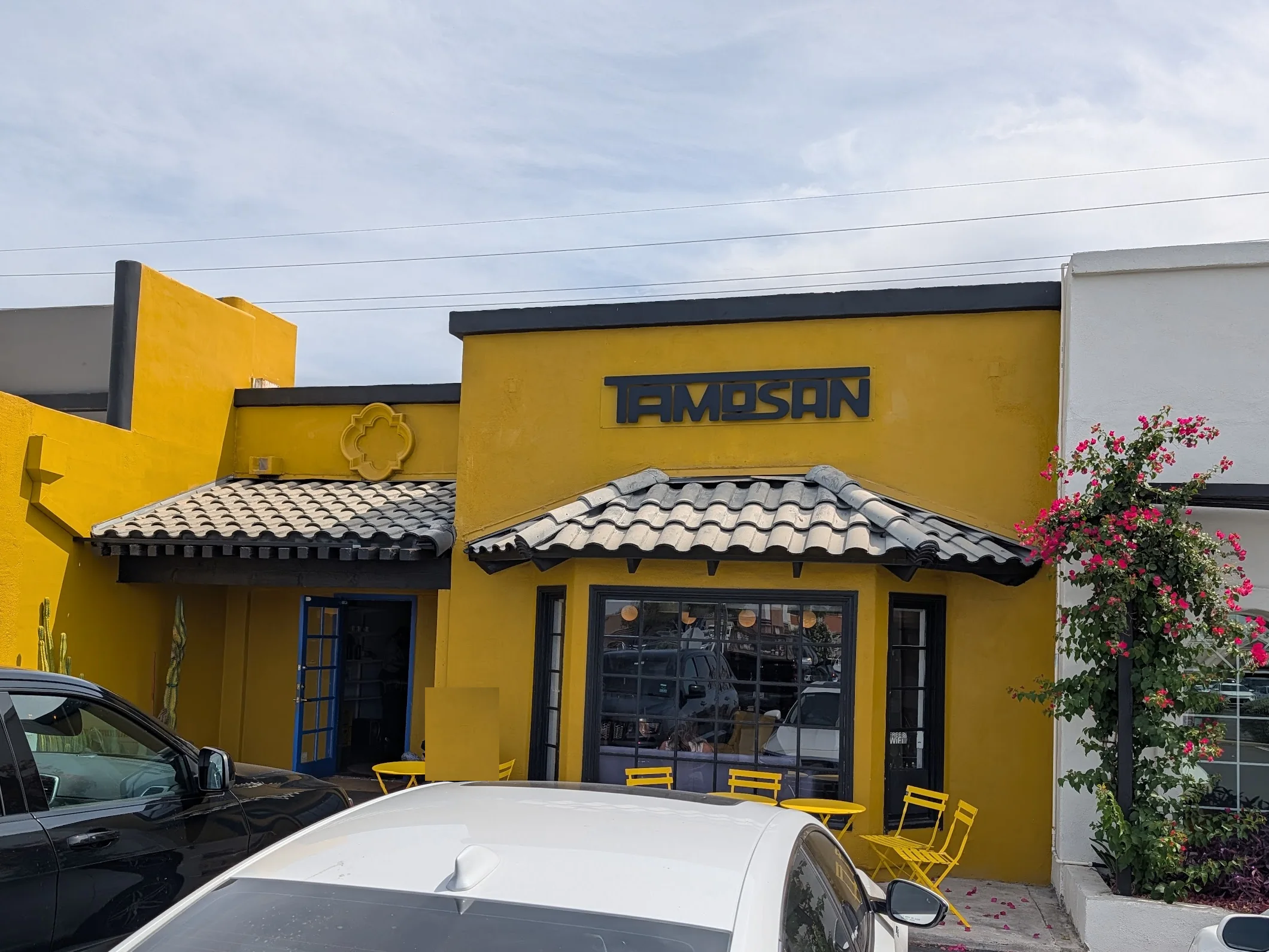 Tamosan Scottsdale - Front View