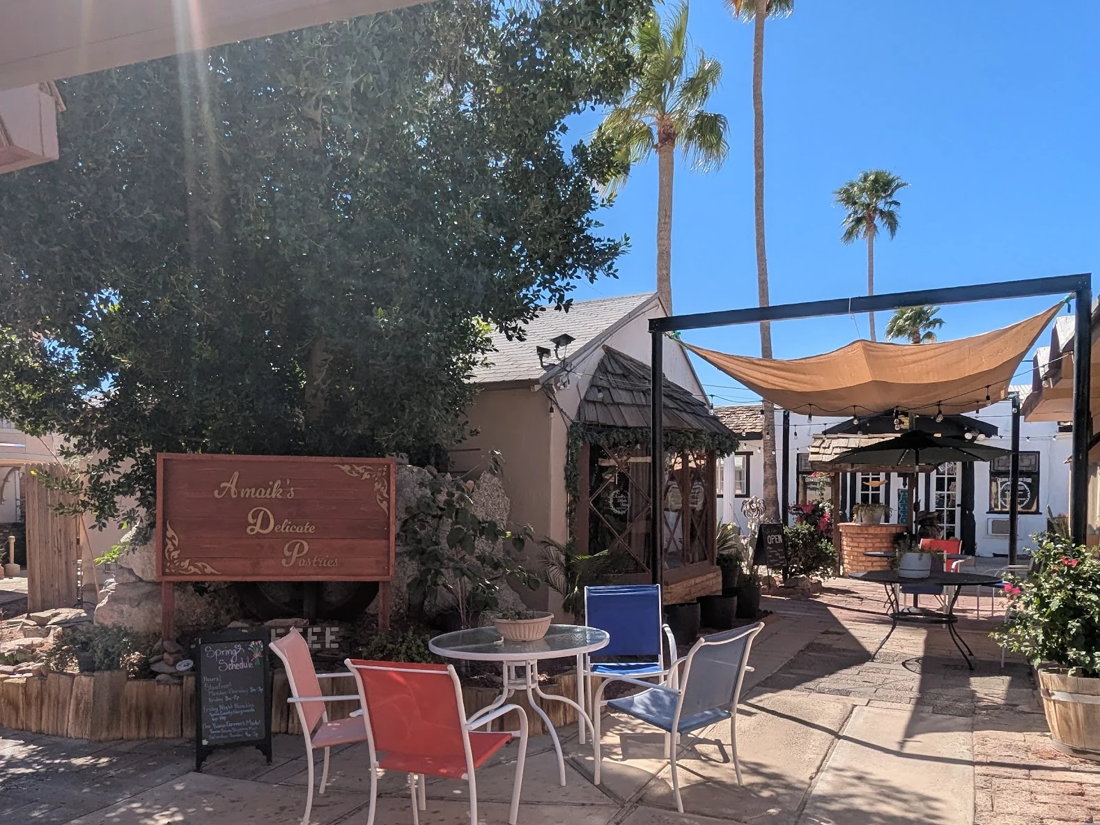 Amaiks outside front