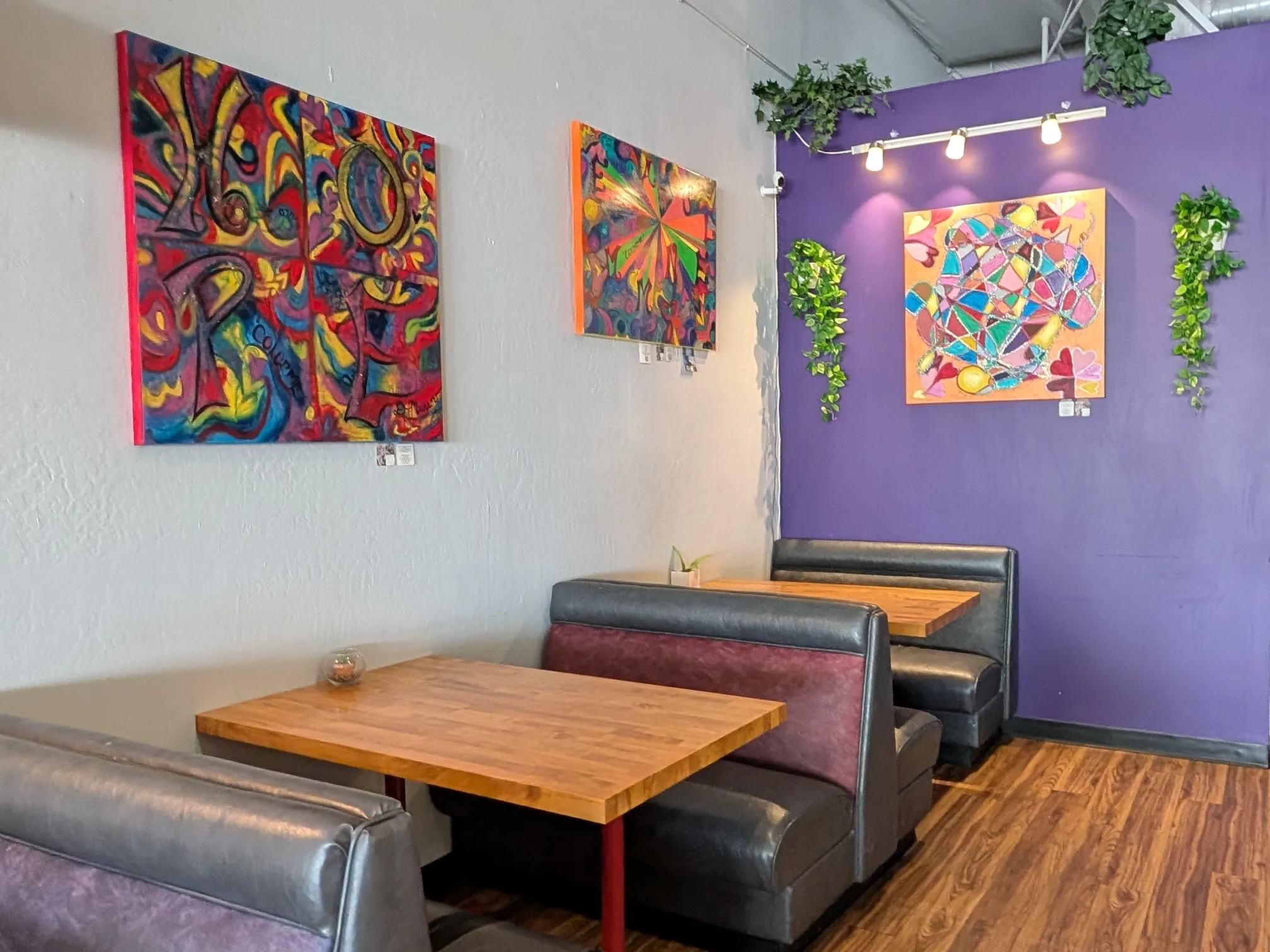 More Seating at Squarz Bakery and Cafe in Scottsdale