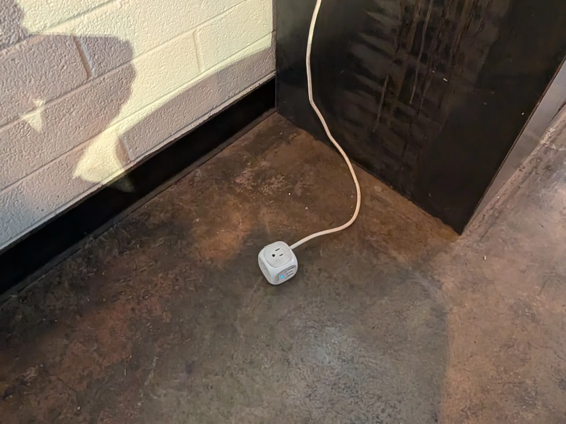 Cartel Tempe Extra charging outlets