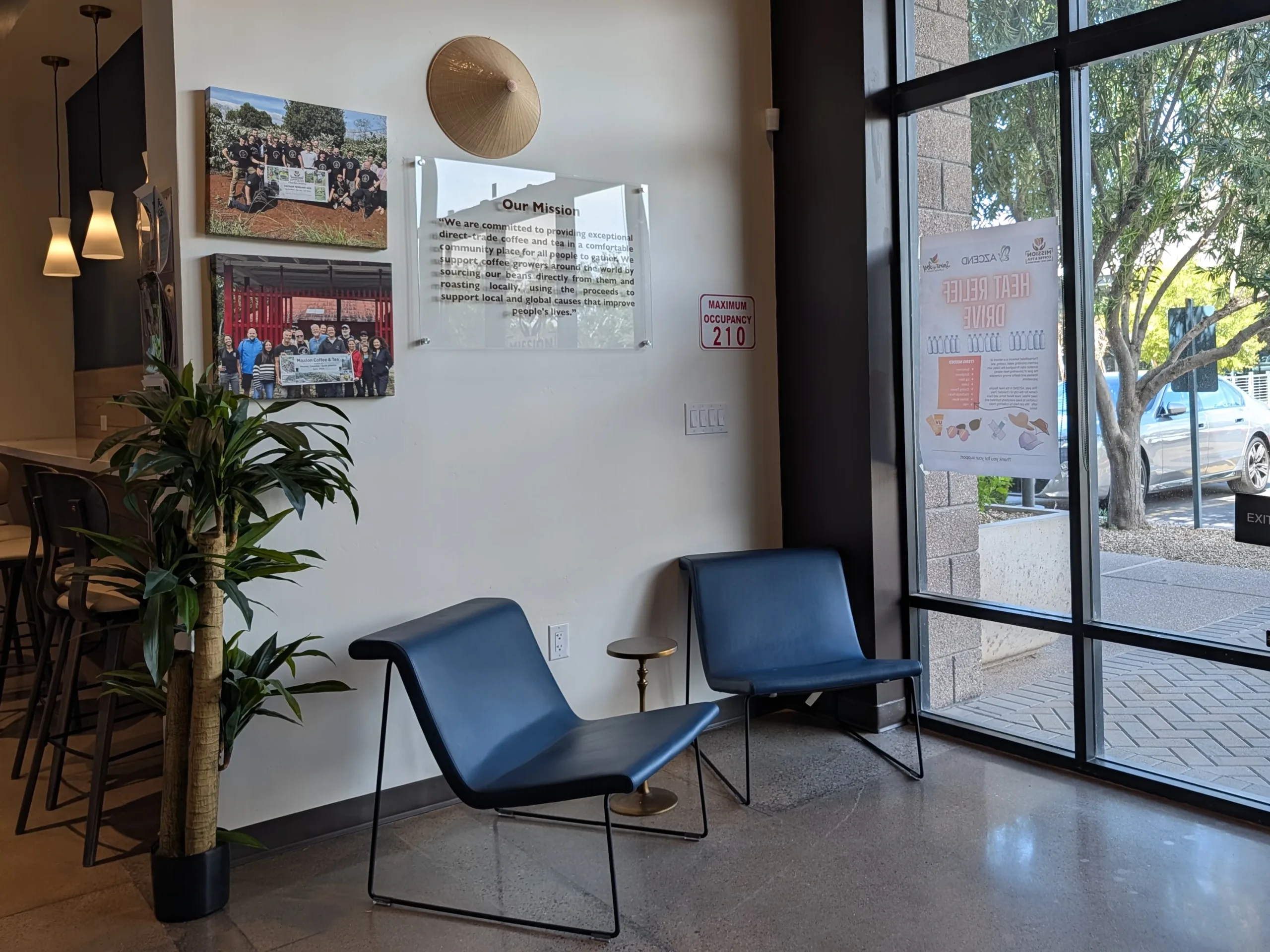 Mission Coffee & Tea second entrance door